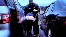 Clip porno in parcare cu o escorta fututa bine in pizda ei larga si mare
