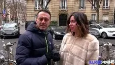 Jouer Scopa più forte che può con la sua ragazza carina e brava